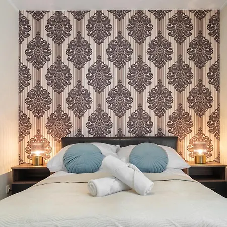 Rentplanet - Stroma Apartment *
